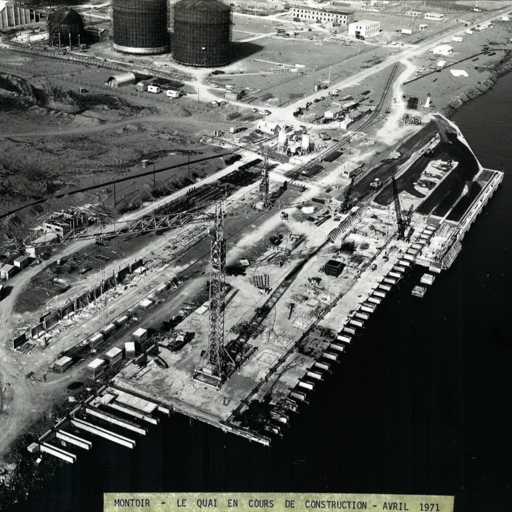 La construcción de la terminal metanera en 1971 - créditos NSNP