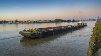 Barge