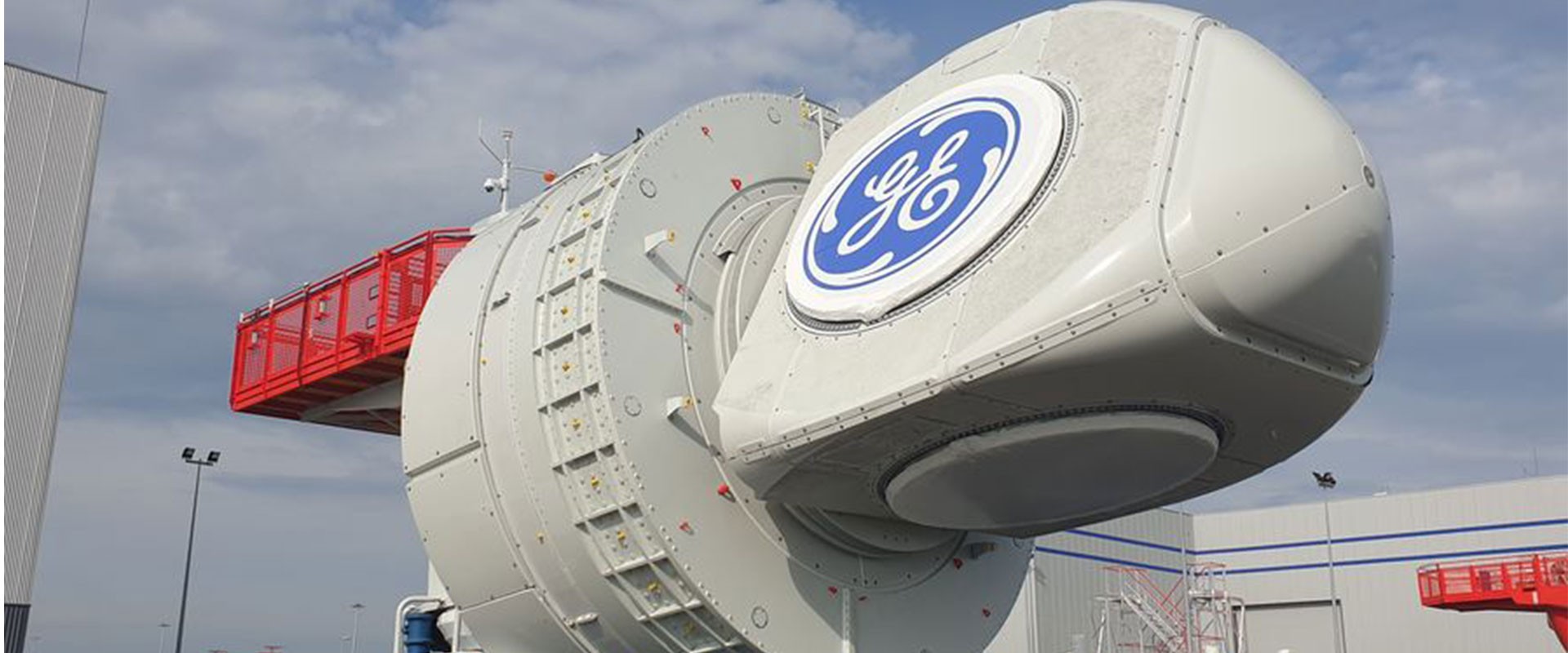 Première nacelle GE pour le parc éolien du Banc de Guérande