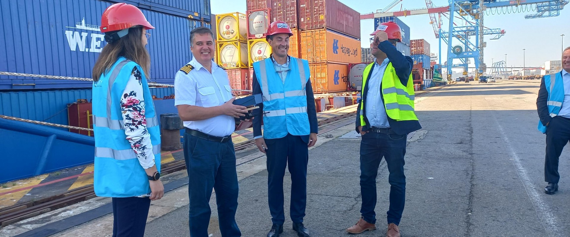 Un nuevo servicio marítimo de corta distancia desde Montoir Un nuevo servicio marítimo de corta distancia desde Montoir