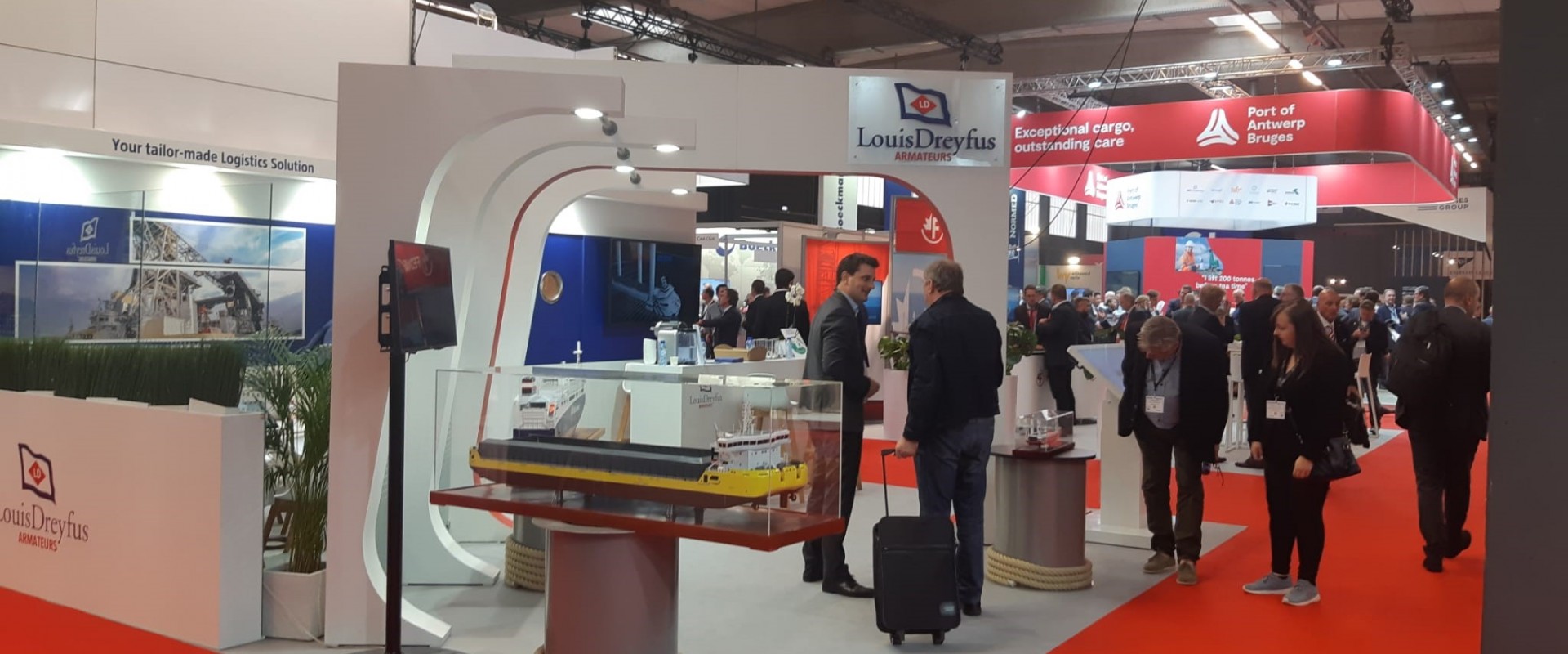 Nantes ‒ Saint Nazaire Port Attends Antwerp XL Nantes ‒ Saint Nazaire Port Attends Antwerp XL