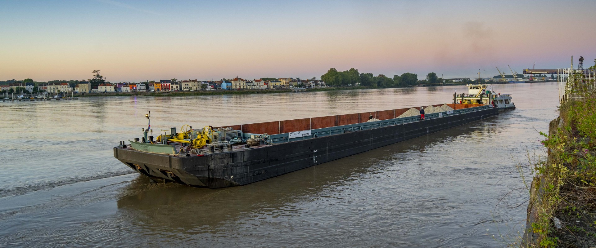 Nantes Saint-Nazaire Port en la cita fluvial