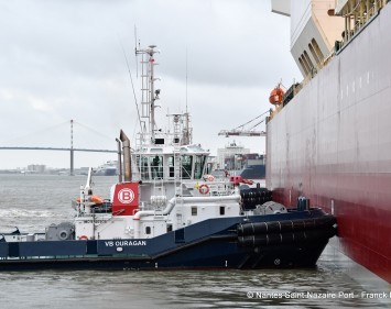 Arrival of a Qmax at the Montoir de Bretagne liquefied natural gas terminal