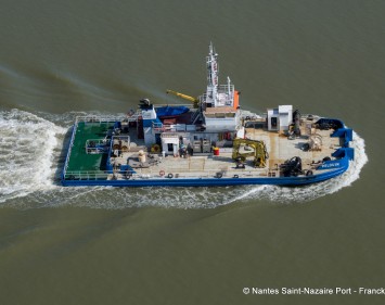 Nantes ‒ Saint Nazaire Port dredgers