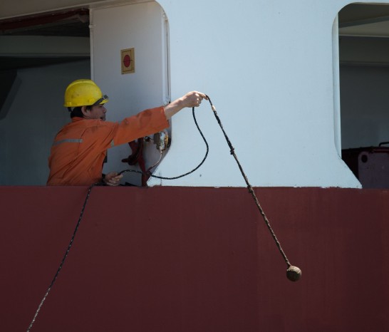 Recepción de marineros en el puerto de escala
